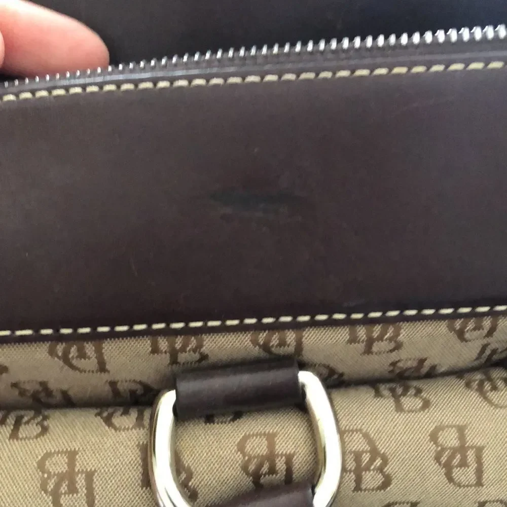 Dooney & Bourke Vintage classic  handbag.